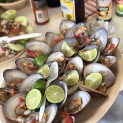 Chocolatas El Empanada - 1 dozen clams