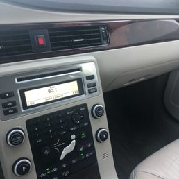 immaculate interior