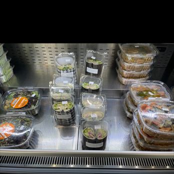 Revitasize - a variety of food in plastic containers - Juice Bars & Smoothies Near Me - Vaughan, Ontario