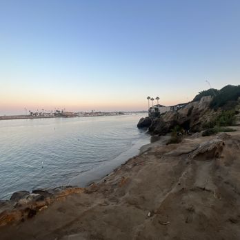 Pirate's Cove Beach - Beaches Near Me - Newport Beach, California
