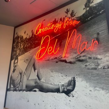 Monarch Ocean Pub - Gastropubs Near Me - Del Mar, California