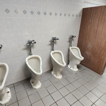 Commodore Theatre - Not often I take a bathroom photo but this old fashioned style - Cinema Near Me - Portsmouth, Virginia Commodore Theatre - Not often I take a bathroom photo but this old fashioned style - Cinema Near Me - Portsmouth, Virginia
