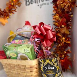 La Bonita Flower Shop - Variety tea basket!