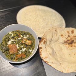 Royal Curry Cafe - Sag Panir,plain naan and white rice