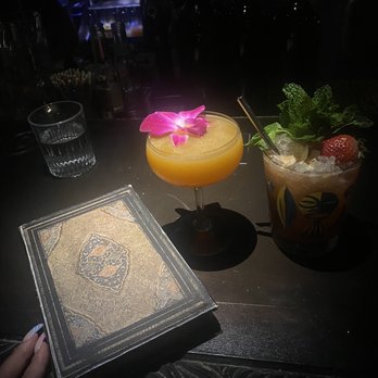 Undertow - Arcadia - Tiki Bars Near Me - Phoenix, Arizona