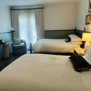 Kimpton Canary Hotel - Beds - Hotels Near Me - Santa Barbara, California Kimpton Canary Hotel - Beds - Hotels Near Me - Santa Barbara, California
