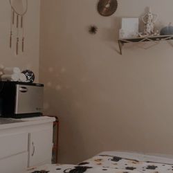 Hello Mellow Massage - Another angle of the room