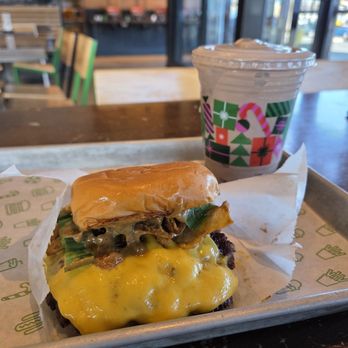 Shake Shack Menlo Park - K-Shack BBQ Burger - Burgers Near Me - Edison, New Jersey Shake Shack Menlo Park - K-Shack BBQ Burger - Burgers Near Me - Edison, New Jersey