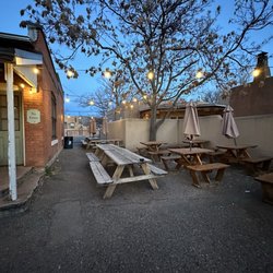 Santa Fe Brewing - The Brakeroom - Outdoor patio