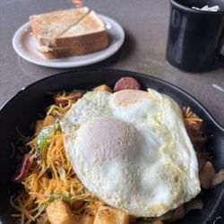 Maine Street Restaurant - Chorizo hash was very good!