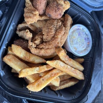 Genna Benna's - Fried fish - Burgers Near Me - Brandon, Mississippi