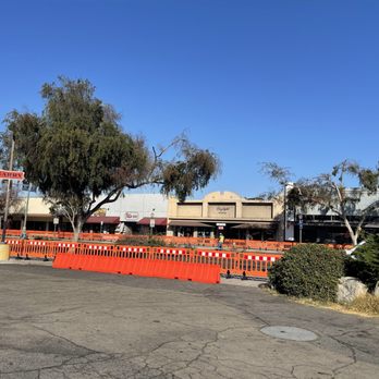 Rivers Tailor Shop - The front of grand avenue look from 711 parking lot. There is a walkway to the shop on the other side. - Sewing & Alterations Near Me - Escondido, California Rivers Tailor Shop - The front of grand avenue look from 711 parking lot. There is a walkway to the shop on the other side. - Sewing & Alterations Near Me - Escondido, California