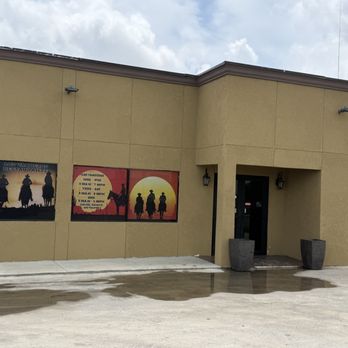 Los Vaqueros Mexican Restaurant - The sign is on the side of the building. - Desserts Near Me - Eagle Pass, Texas Los Vaqueros Mexican Restaurant - The sign is on the side of the building. - Desserts Near Me - Eagle Pass, Texas
