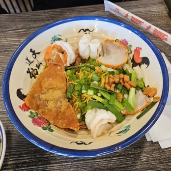 Mai Phat Noodle House - Dry Noodles with Pork and Shrimp - Noodles Near Me - Westminster, California Mai Phat Noodle House - Dry Noodles with Pork and Shrimp - Noodles Near Me - Westminster, California