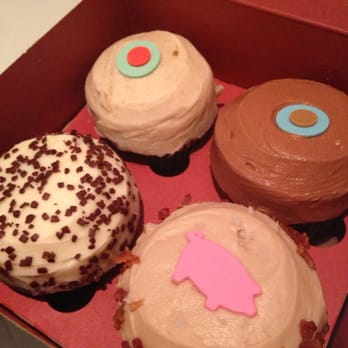 Sprinkles Georgetown - Love the adorable cupcakes! - Bakeries Near Me - Washington, DC, District of Columbia
