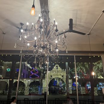 Molinos Coffee - View of Christmas from inside - Coffee & Tea Near Me - Riverside, California Molinos Coffee - View of Christmas from inside - Coffee & Tea Near Me - Riverside, California