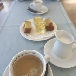 Rte Arrocería La Barqueta - Coffee to finish (with a little gift from the restaurant)