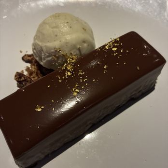 Giselle Miami - 24k PB bar - Mediterranean Near Me - Miami, Florida