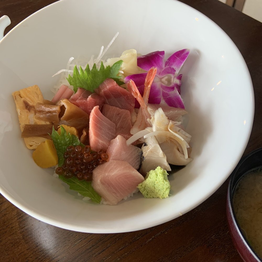 Toshi Sushi - Regular Chirashi - Japanese Near Me - Gardena, California Toshi Sushi - Regular Chirashi - Japanese Near Me - Gardena, California