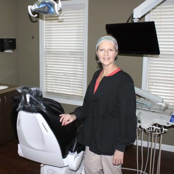 Legacy Dental Care - Jennifer assisting in the back. - General Dentistry Near Me - Kennesaw, Georgia Legacy Dental Care - Jennifer assisting in the back. - General Dentistry Near Me - Kennesaw, Georgia
