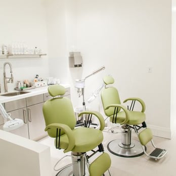The Ten Spot - Roncesvalles - Facial bar - Skin Care Near Me - Toronto, Ontario The Ten Spot - Roncesvalles - Facial bar - Skin Care Near Me - Toronto, Ontario