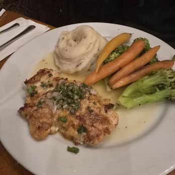Harris Ranch Resort - Chicken Piccata w/veggies - American Near Me - Coalinga, California