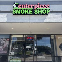Centerpiece Smoke Shop - Store front