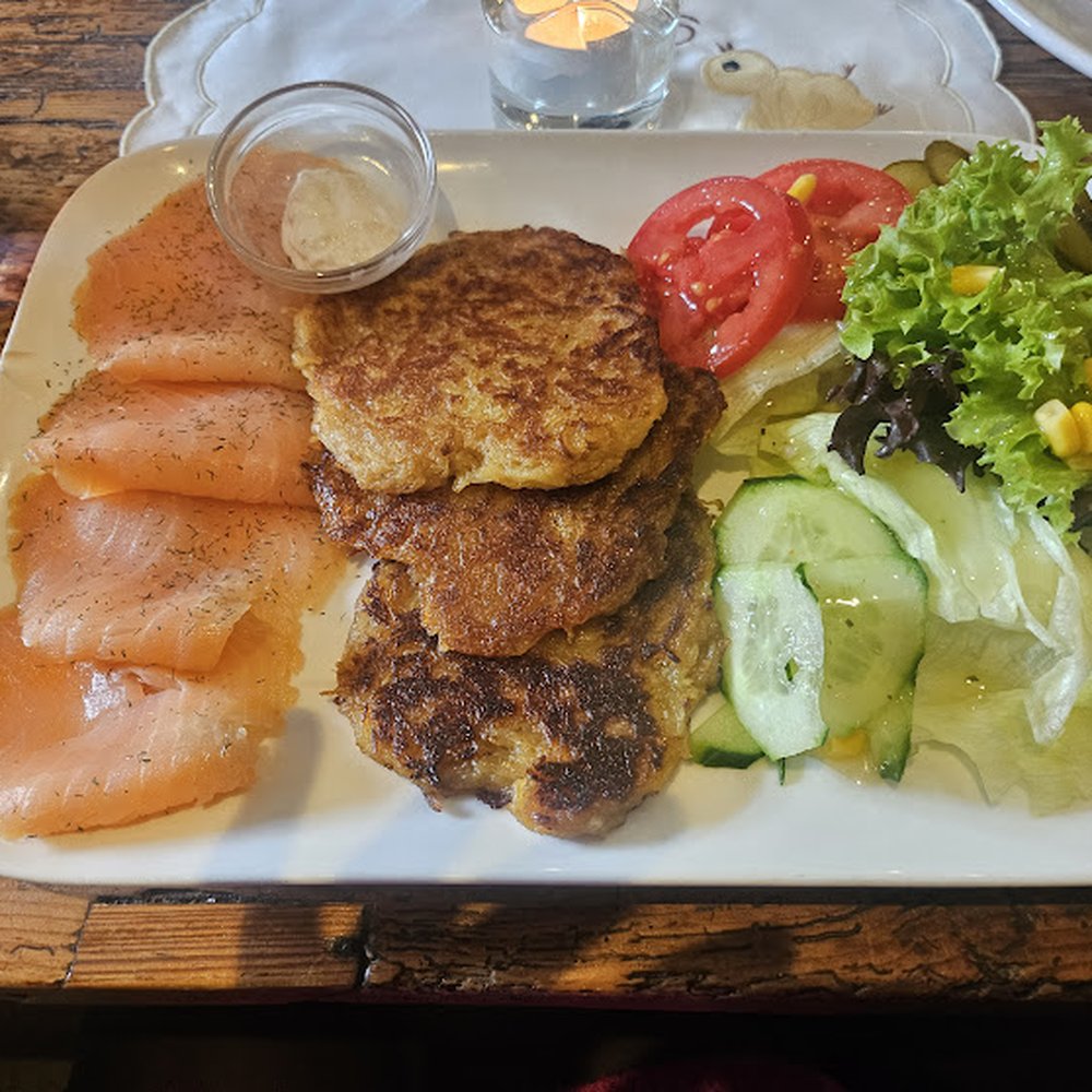 Winzerwirtschaft Rößler - Potatoe Pancakes with Salmon - German Near Me - Lorch, HE