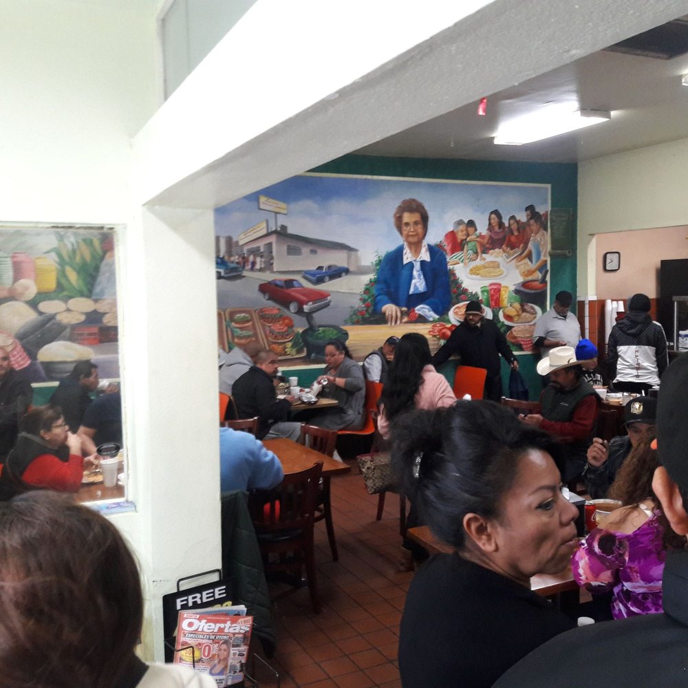 Lenchita's - Inside - Mexican Near Me - Pacoima, California Lenchita's - Inside - Mexican Near Me - Pacoima, California