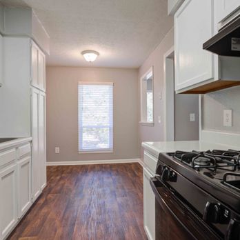Laurel Springs - Apartments Near Me - Raleigh, North Carolina