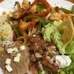 La Cocina del Fat - Shrimp fajitas! Delish! Guacamole was tasty too. Workers are very friendly.