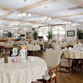 Anaheim Crown Plaza - Dining room - Assisted Living Facilities Near Me - Anaheim, California Anaheim Crown Plaza - Dining room - Assisted Living Facilities Near Me - Anaheim, California