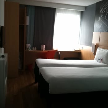 Ibis Hotel - Hotels Near Me - Brighton, BNH