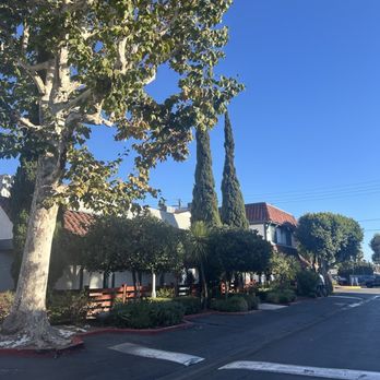 Avila's El Ranchito - Parking lot heading to the restaurant - Mexican Near Me - Santa Ana, California