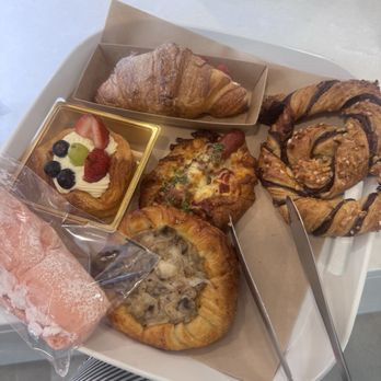 Tous Les Jours - The cloud bread is . Light and fluffy delicious goodness. - Bakeries Near Me - Lyndhurst, Ohio Tous Les Jours - The cloud bread is . Light and fluffy delicious goodness. - Bakeries Near Me - Lyndhurst, Ohio