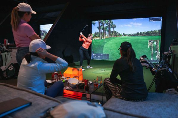 Five Iron Golf by null