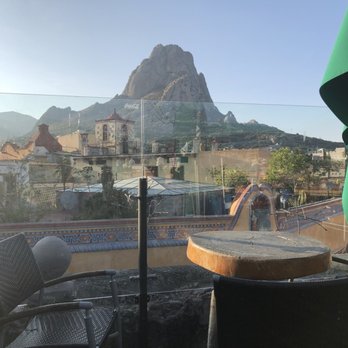 Tierracielo - La vista de la Peña - Mexican Near Me - Bernal, QUE