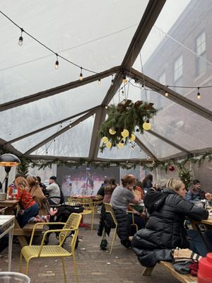 The Leavitt Street Inn & Tavern by null