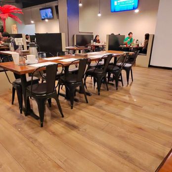 Venice Beach - Spot how much trash is on the floor - Seafood Near Me - Buena Park, California Venice Beach - Spot how much trash is on the floor - Seafood Near Me - Buena Park, California