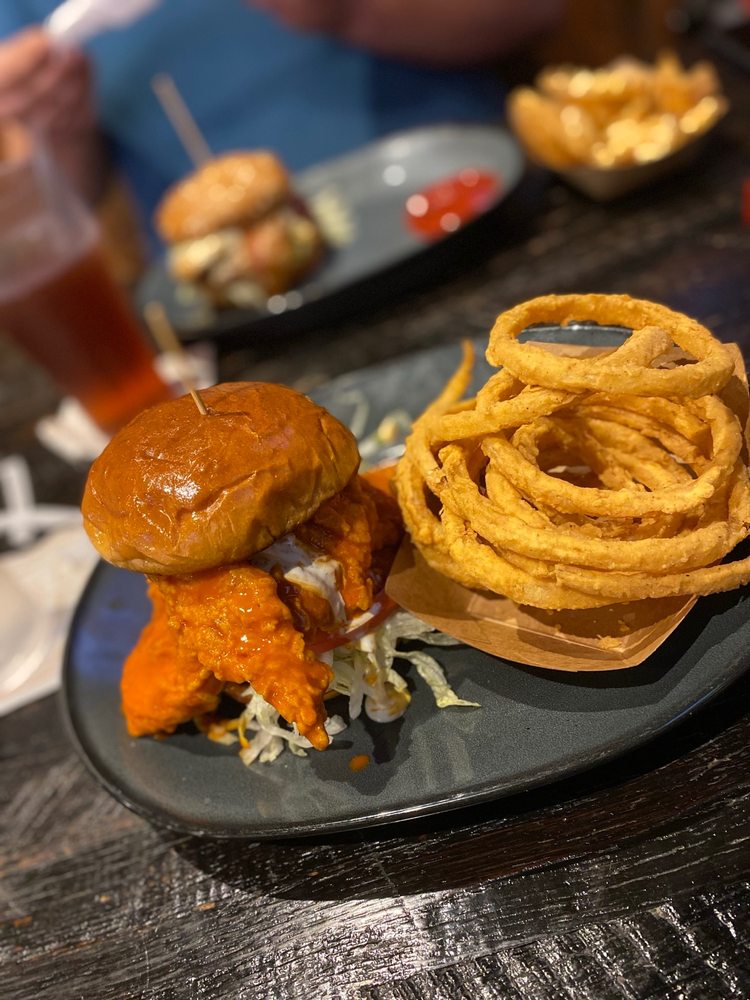 WALKON’S SPORTS BISTREAUX KNOXVILLE RESTAURANT Updated November