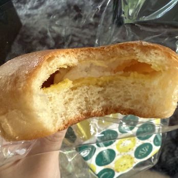 85°C Bakery Cafe-Bellevue - Hokkaido cream bun. 2-3x less filling than other locations near Seattle. - Bakeries Near Me - Bellevue, Washington