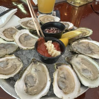 Benjamin's Raw Bar - Dozen Oysters - Seafood Near Me - Newport, Rhode Island