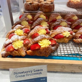 Paris Baguette - Bakeries Near Me - Honolulu, Hawaii Paris Baguette - Bakeries Near Me - Honolulu, Hawaii