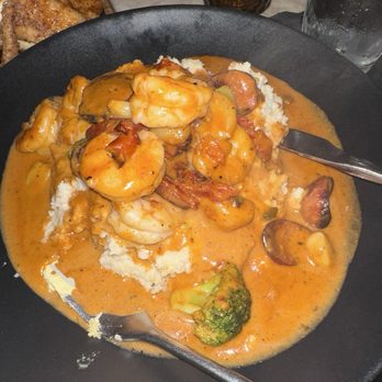 Red Rooster Overtown - RED SHRIMP & GRITS - Cocktail Bars Near Me - Miami, Florida Red Rooster Overtown - RED SHRIMP & GRITS - Cocktail Bars Near Me - Miami, Florida