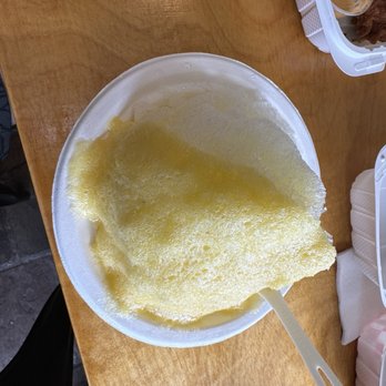 Monsarrat Shave Ice - Yuzu and pineapple - Shaved Ice Near Me - Honolulu, Hawaii
