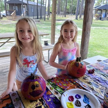 Yogi Bear's Jellystone Park - Pumpkin painting - RV Parks Near Me - Elberta, Alabama Yogi Bear's Jellystone Park - Pumpkin painting - RV Parks Near Me - Elberta, Alabama