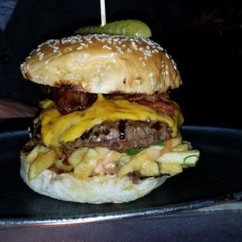 Ze Pickle - Ya Mum with bacon - Burgers Near Me - Fortitude Valley, QLD Ze Pickle - Ya Mum with bacon - Burgers Near Me - Fortitude Valley, QLD