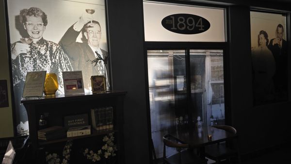 The 1894 by null