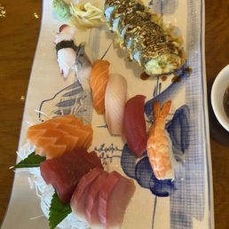 Chefs special Sashimi and Hollenbeck roll Chefs special Sashimi and Hollenbeck roll