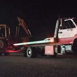 Camo Tow - Hauling a Case Construction King from Coos Bay to Port Orford